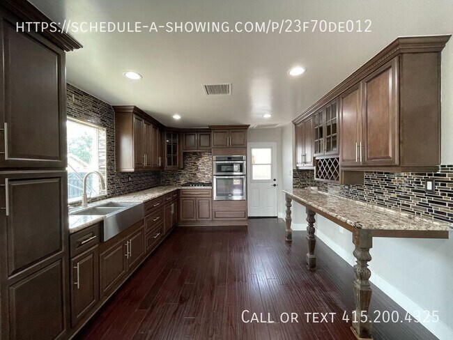Building Photo - 4460 Forest St