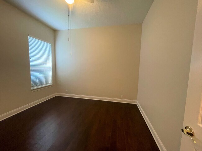 Building Photo - Keenes Point - Windermere