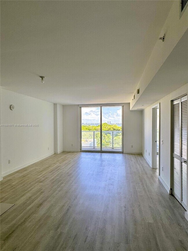 Building Photo - 4250 Biscayne Blvd
