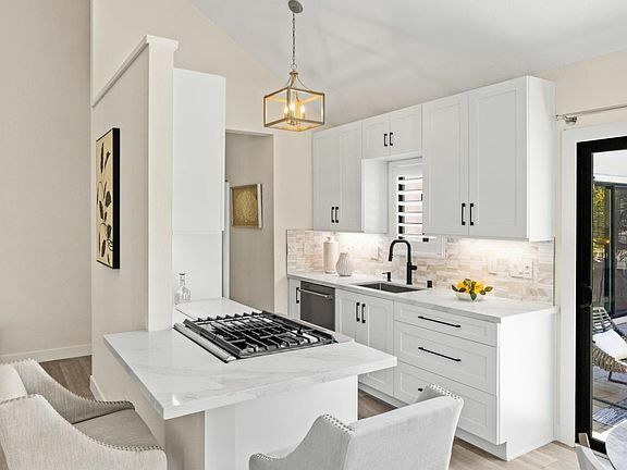 Building Photo - 4000 Rio Rd