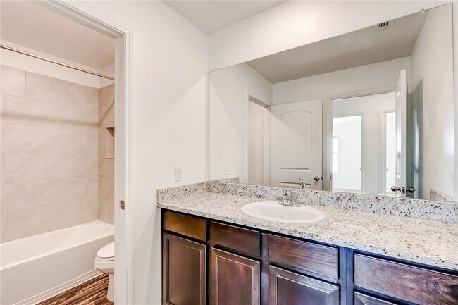 Building Photo - 109 Riverdale Dr