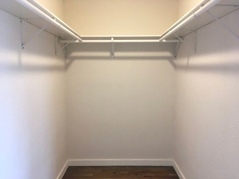 Huge master closet - 5131 Wildflower Dr