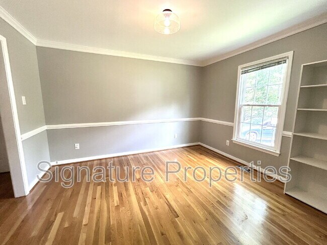 Building Photo - 11224 Church Grove Ct