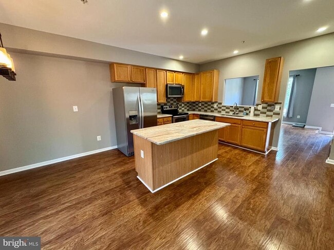 Building Photo - 74 Harbour Heights Dr