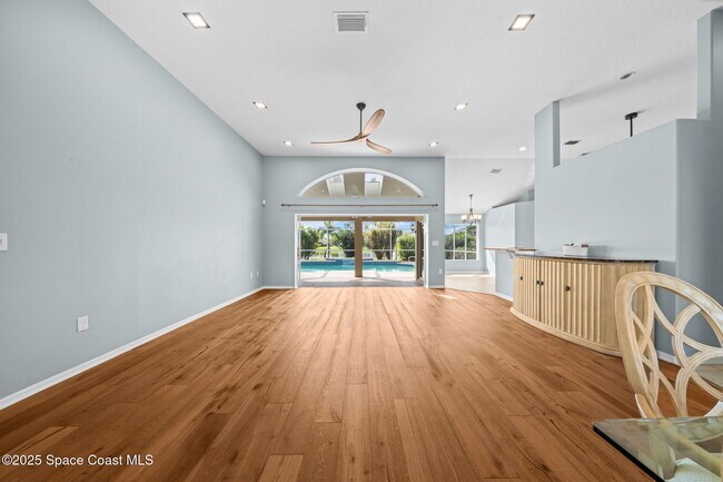 Building Photo - 908 Fostoria Dr