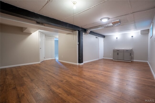 Building Photo - 312 Midway Ave