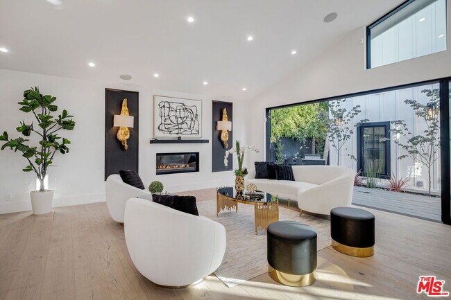 Building Photo - 12672 Stanwood Dr