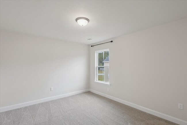 Building Photo - AVAILABLE NOW! (Small Pets Only)