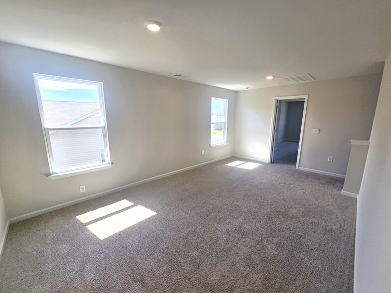 Building Photo - 3131 Fair Ridge Way