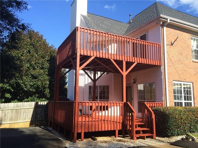 Building Photo - 2828 Oglethorpe Run Square