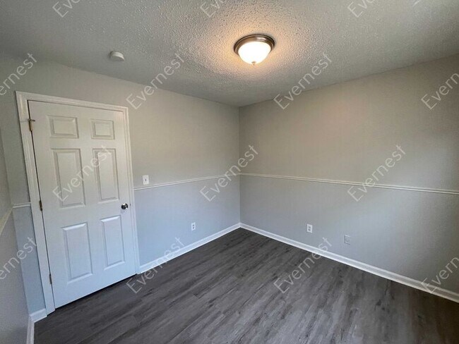 Building Photo - 5201 Mike Dr