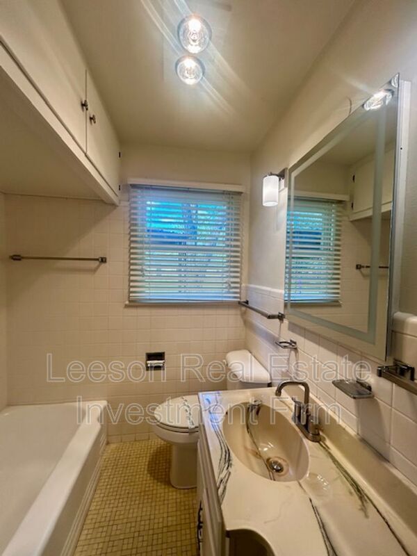 Building Photo - 154 Southfield Rd