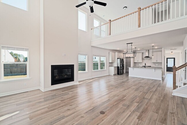 Building Photo - Elegant & Spacious Home in Summerville’s Cane Bay Community