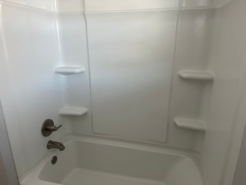 Building Photo - 1303 Longwood Ave