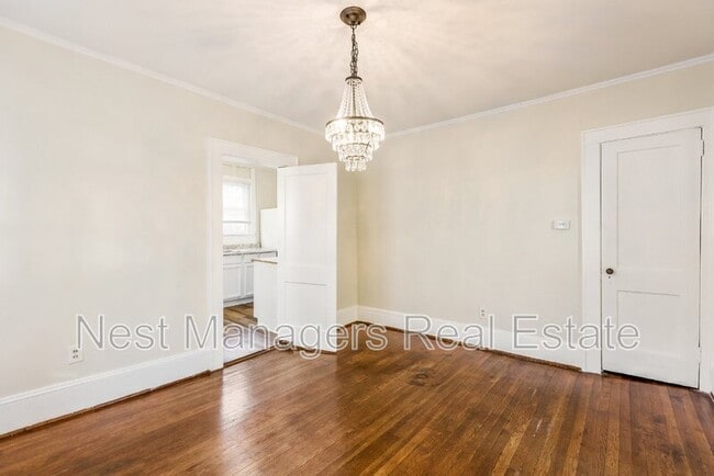 Building Photo - 115 Woodside Ave