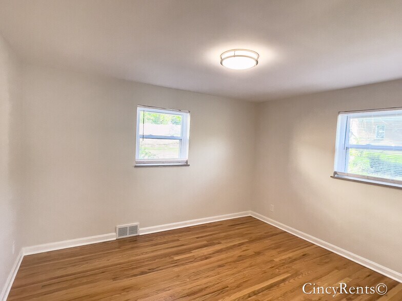 Building Photo - 3970 N Fordham Pl