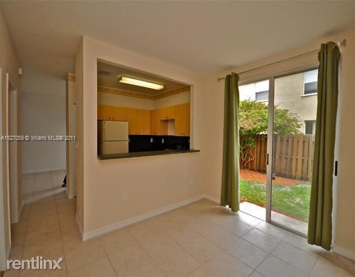 Building Photo - 3 br, 2.5 bath Townhome - 13596 NW 9th Ct
