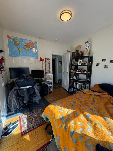 Building Photo - 108 Hyde Park Ave