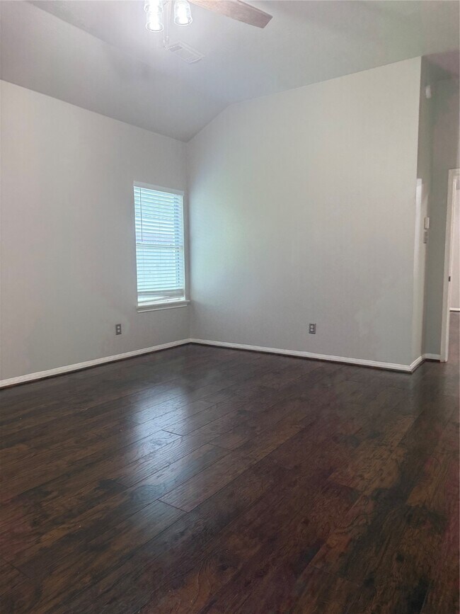Building Photo - 18407 Maple Mill Dr