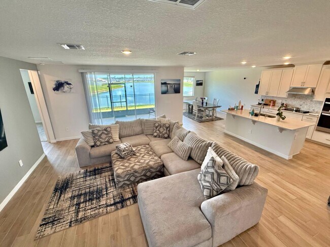 Building Photo - Bartow Rental Home!