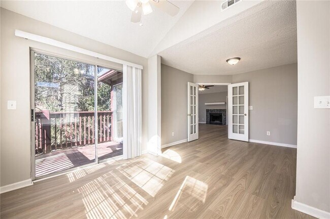 Building Photo - 1107 Sandy Ln Dr