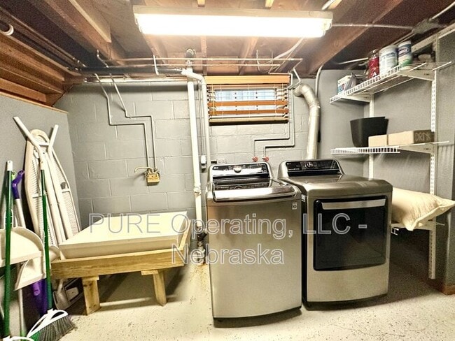 Building Photo - 5120 Franklin St