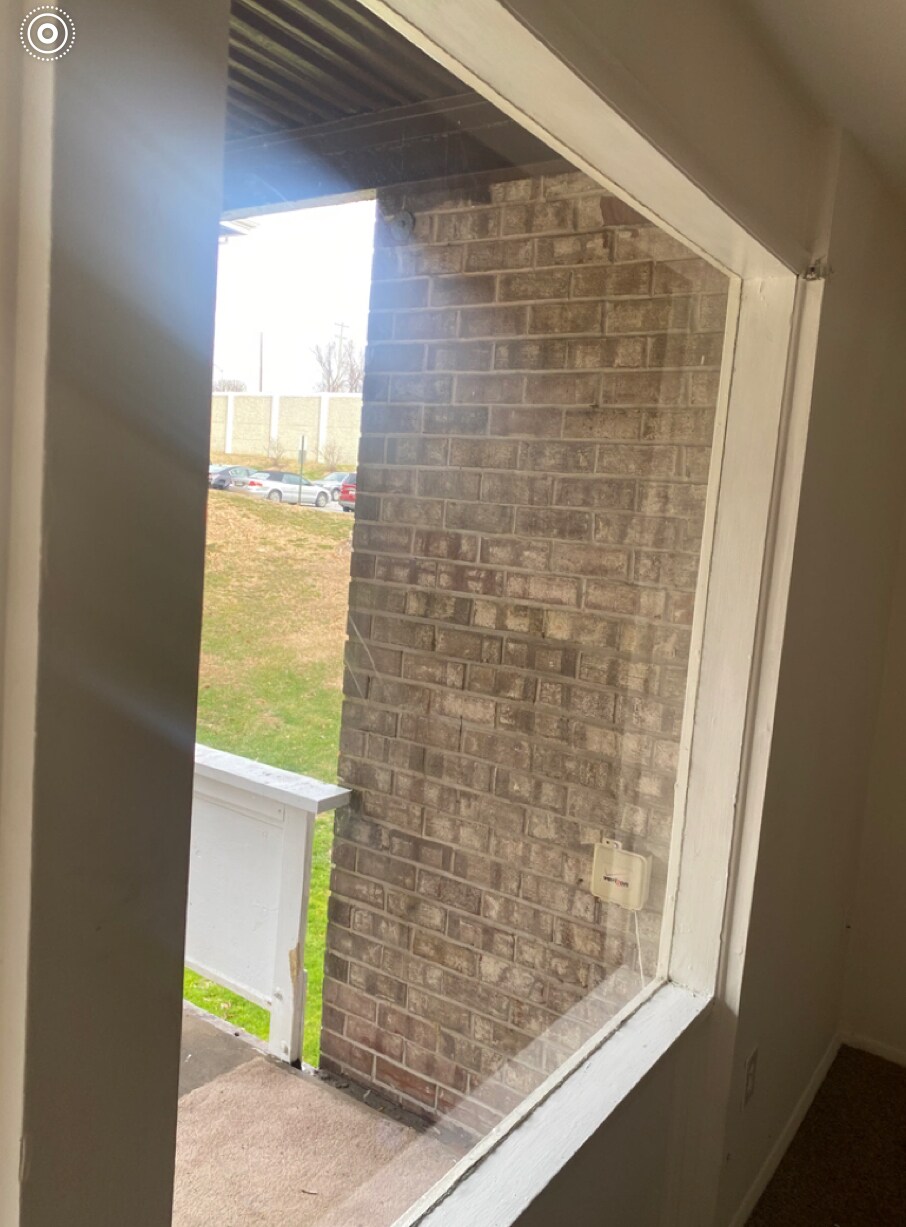 Building Photo - 558 Wilson Bridge Dr