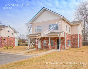 Building Photo - 1205 Sadie Dr