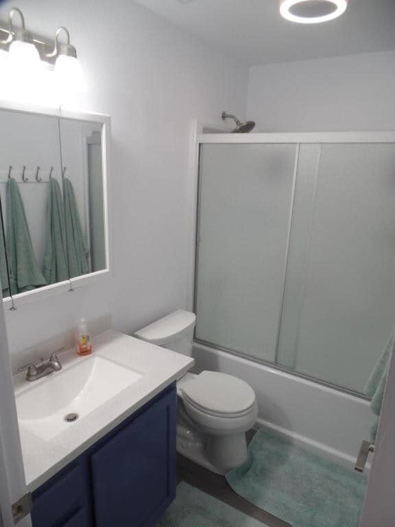 Building Photo - 3 bed - 2 bath Single Story Pet Friendly -...