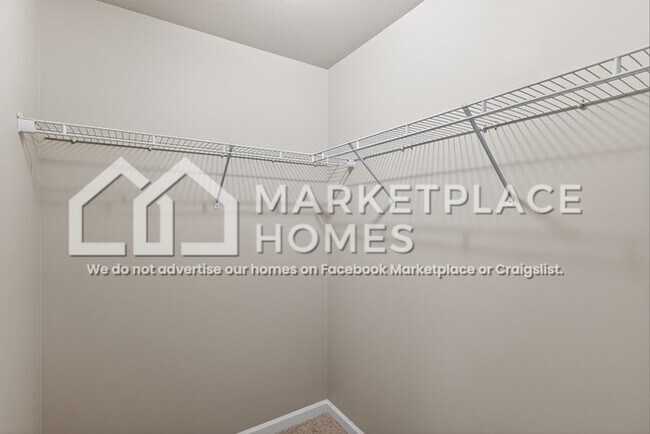 Building Photo - 203 Sedgewick Dr
