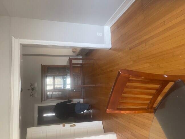 Building Photo - 3248 N Clark St