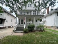 Building Photo - 1424 Larchmont Ave