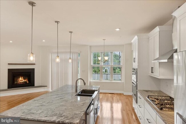 Building Photo - 264 W Ashland St