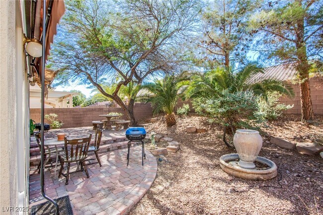 Building Photo - 7461 Mission Palm St