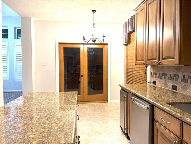 Building Photo - 7710 Misty Fern Ct