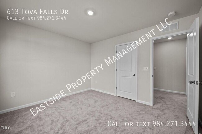 Building Photo - 613 Tova Fls Dr