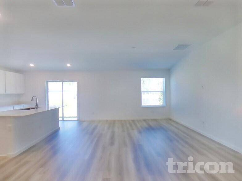 Building Photo - 7843 Greatford Wy