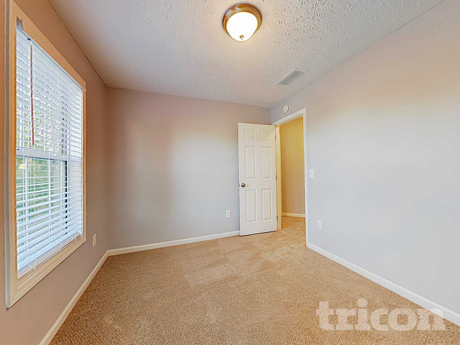Building Photo - 3940 Michaels Creek Way