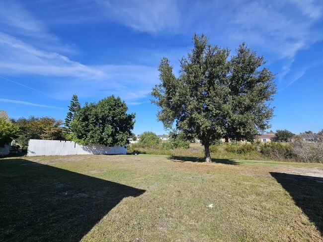 Building Photo - 308 Highland Meadows Dr