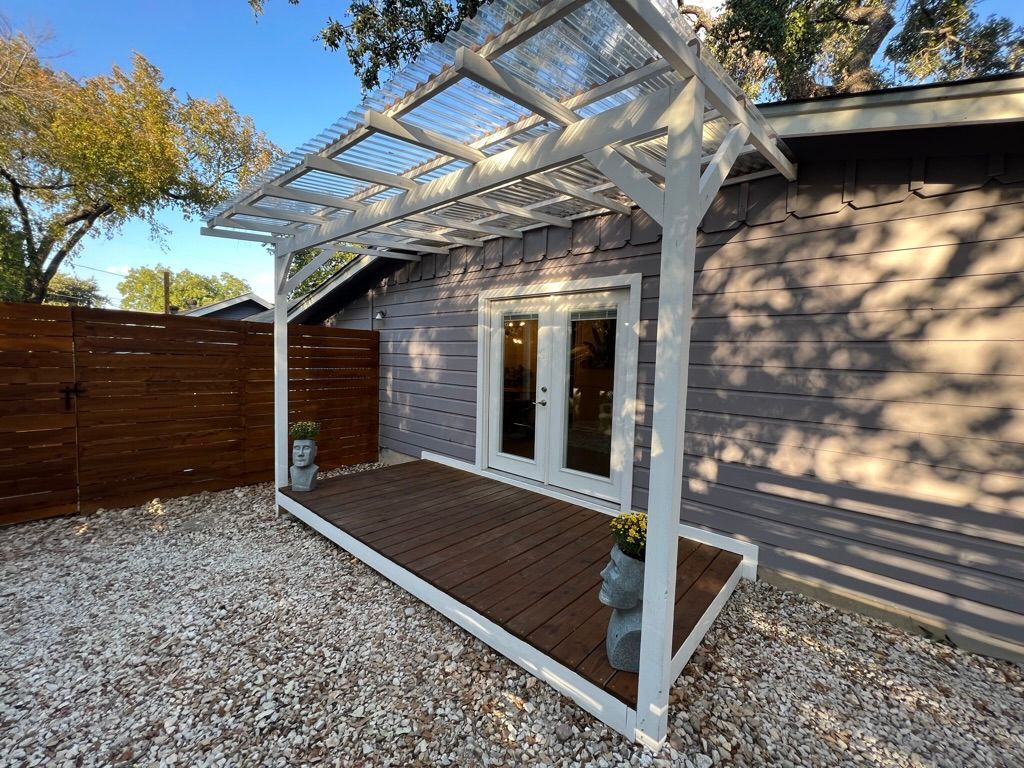 Building Photo - 211 Lessin Ln