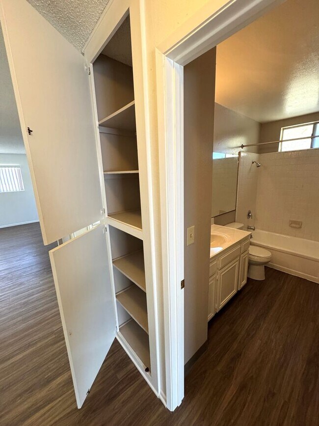 Building Photo - Coastal Living in Port Hueneme **MOVE-IN SPECIAL!** 1/2 OFF 1ST MONTHS RENT!