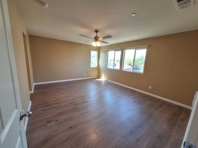 Building Photo - 4335 Ibiza Island Way
