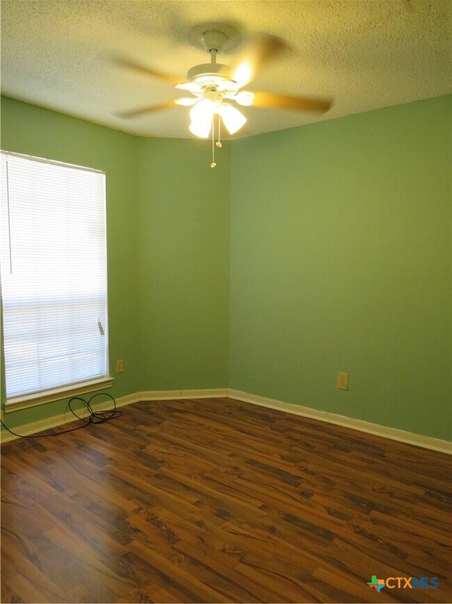 Building Photo - 2012 Starlight Dr