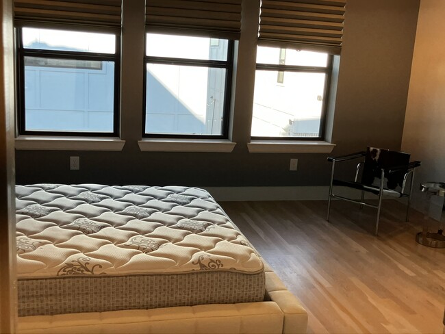 Building Photo - 522 Winners Cir