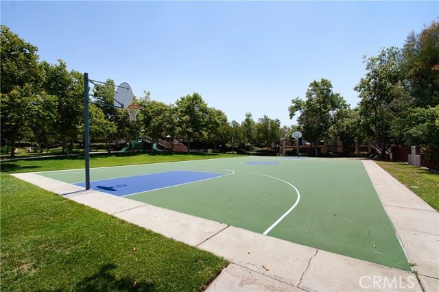 Building Photo - 19 Redbud