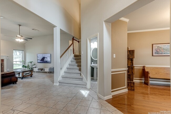 Building Photo - 2026 Thicket Trail Dr