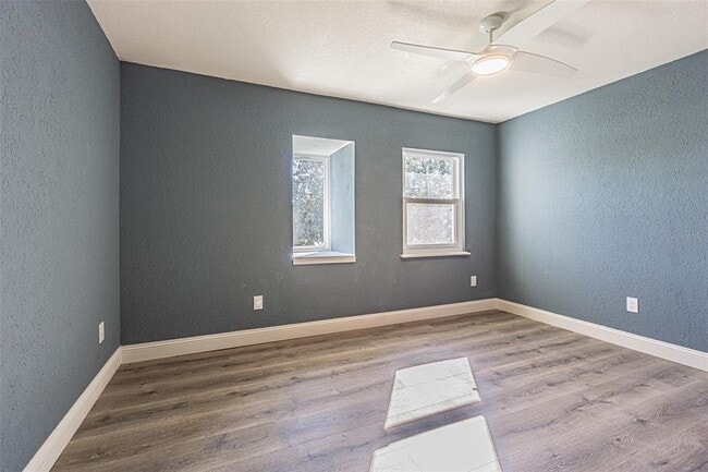 Building Photo - 6370 Conniewood Square