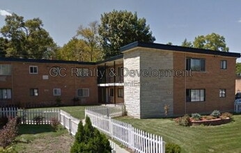 Building Photo - 332 Wilson Ave