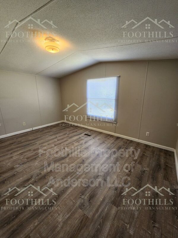 Building Photo - 329 Echo Cir