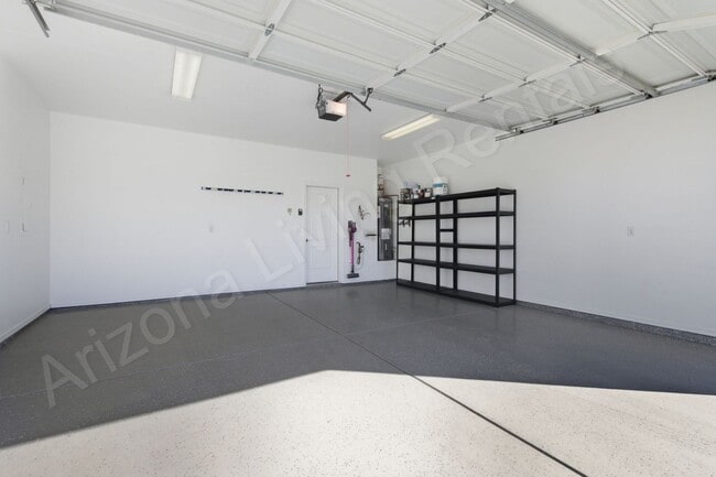 Building Photo - CENTRALLY LOCATED LA COSTA TOWNHOME